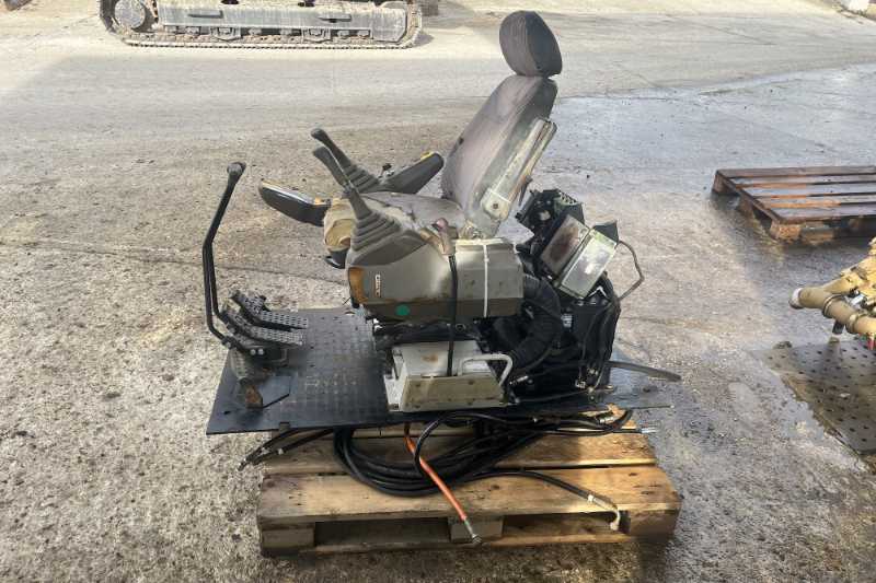 OmecoHub - Immagine FIAT HITACHI FH200-3